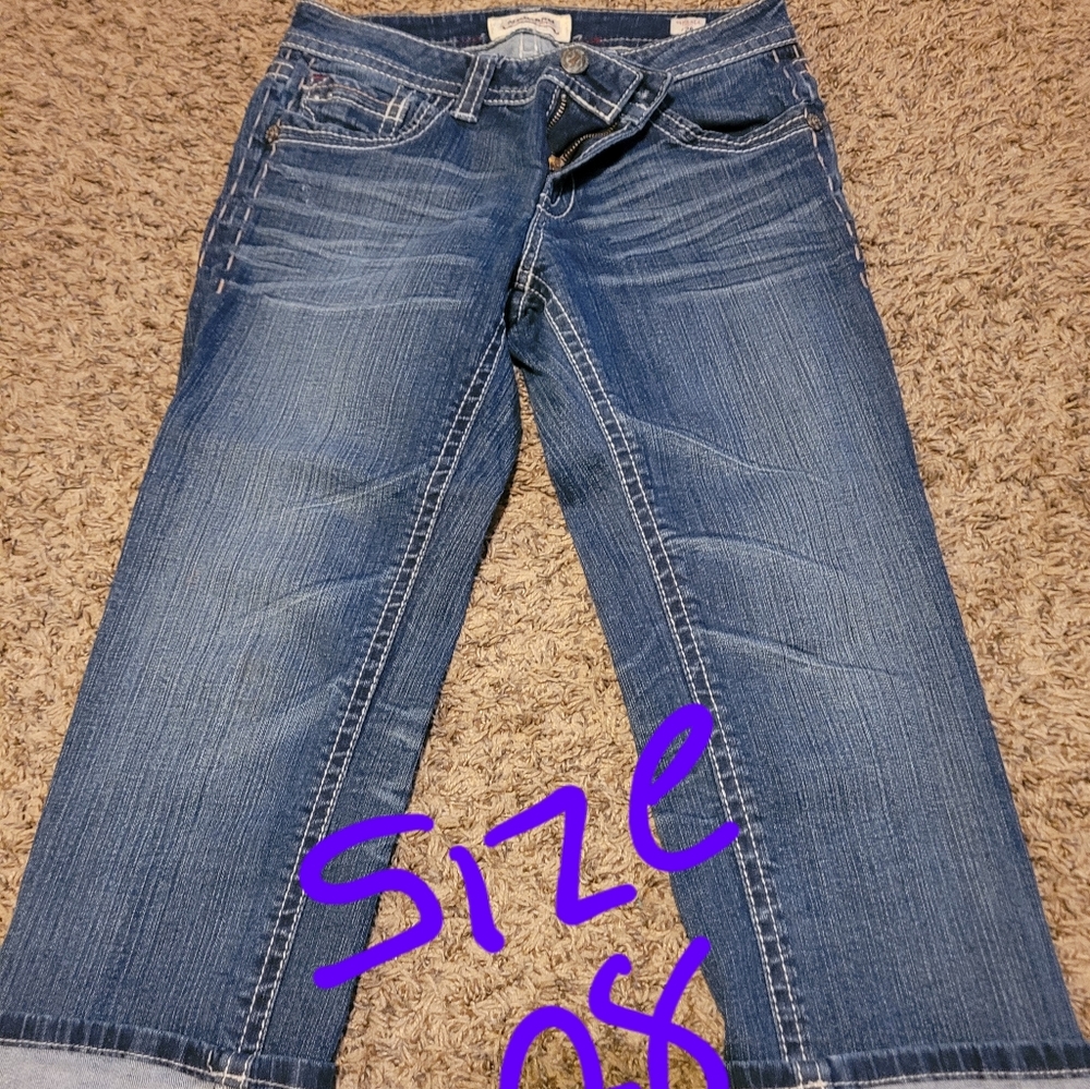 Womens capris size 28